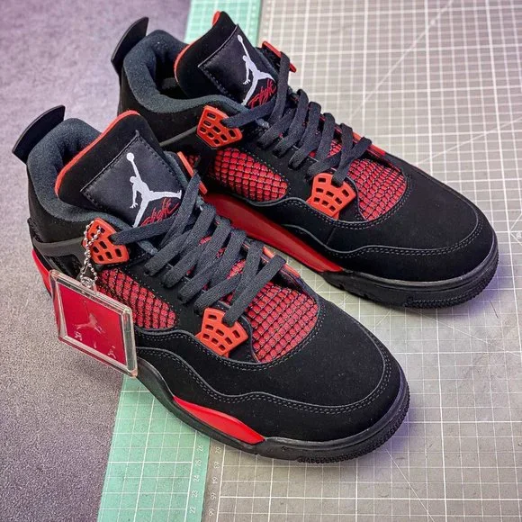 Air Jordan 4AJ4 Oreo black and red Vintage sneakers - Picture 2 of 9